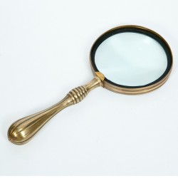 Hand Magnifying